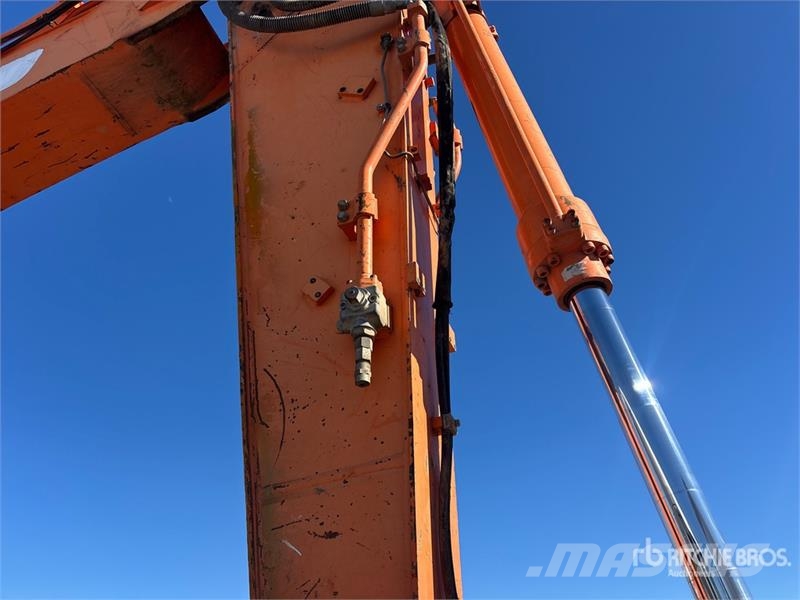 Doosan DX235 LCR Tracked Excavator Raupenbagger