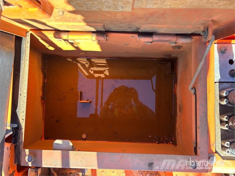 Doosan DX235 LCR Tracked Excavator Raupenbagger