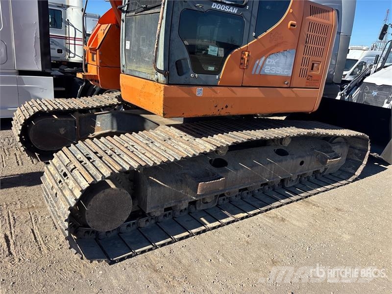 Doosan DX235 LCR Tracked Excavator Raupenbagger
