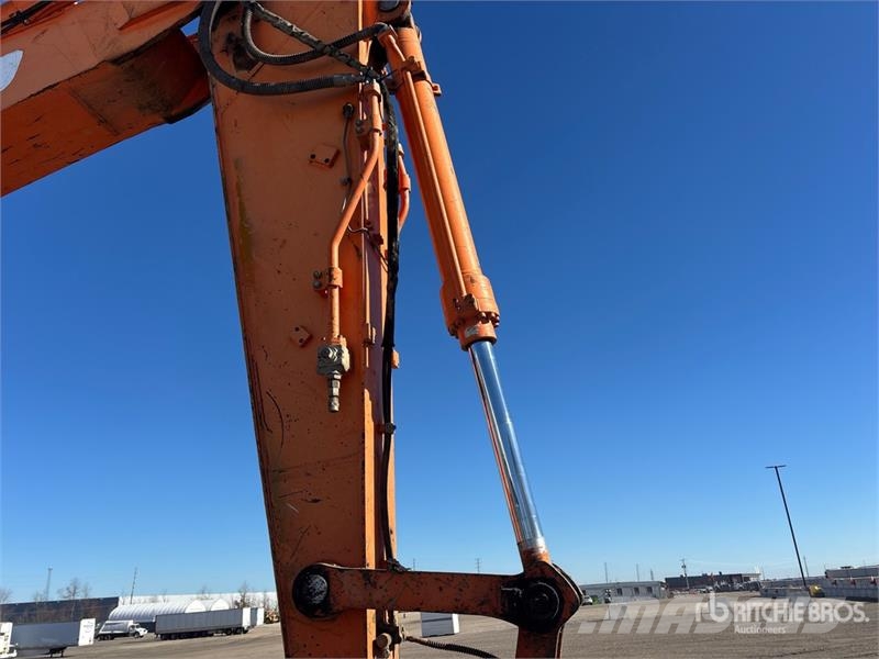 Doosan DX235 LCR Tracked Excavator Raupenbagger