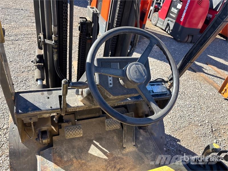 Doosan G25E-3 4500 lb Cushion Tire Forklift Heftrucks overige