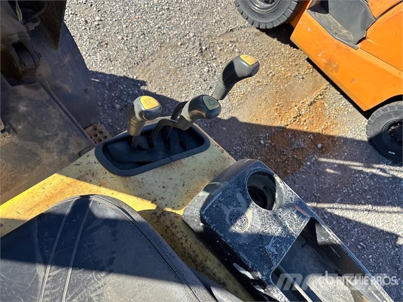 Doosan G25E-3 4500 lb Cushion Tire Forklift Heftrucks overige