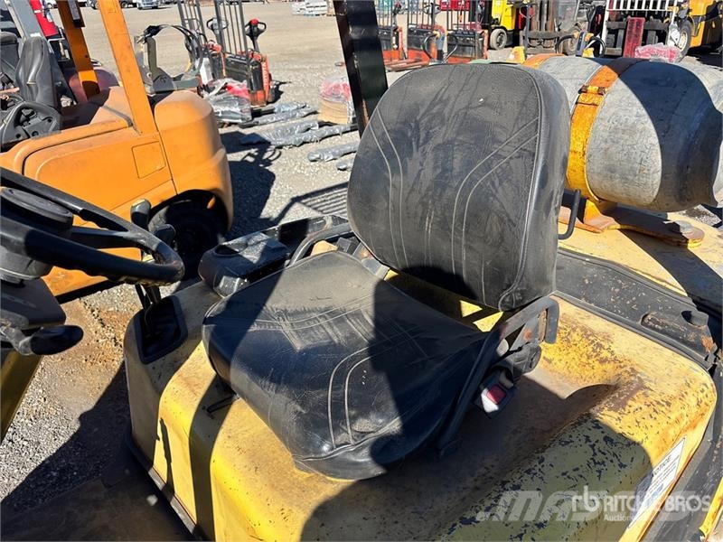 Doosan G25E-3 4500 lb Cushion Tire Forklift Heftrucks overige
