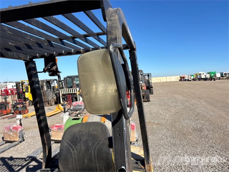 Doosan G25E-3 4500 lb Cushion Tire Forklift Heftrucks overige