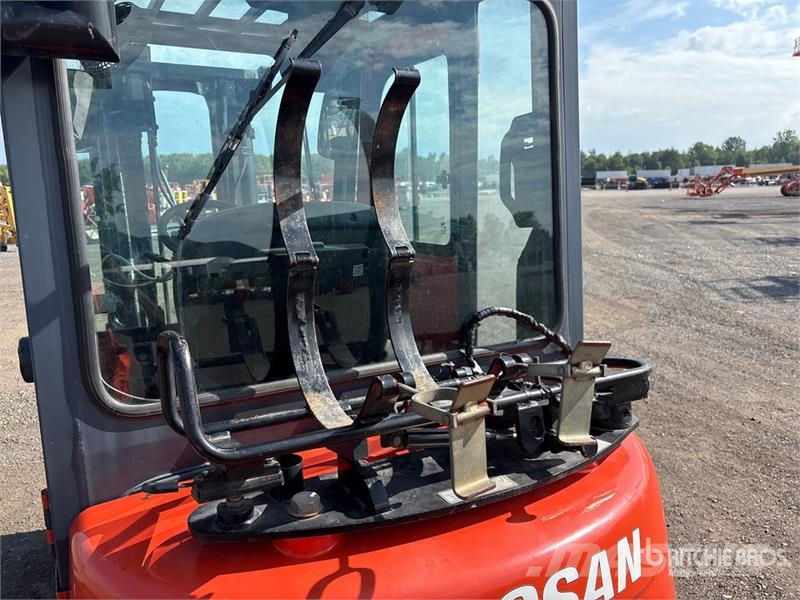Doosan G25E-5 3600 lb Cushion Tire Forklift Другие складские механизмы