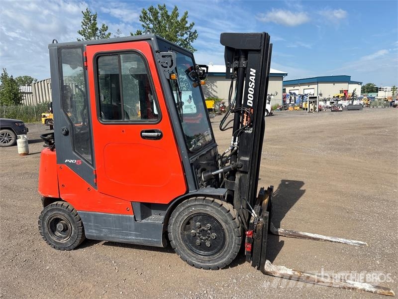 Doosan G25E-5 3600 lb Cushion Tire Forklift Другие складские механизмы