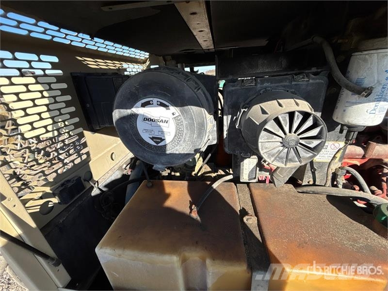Doosan P425 コンプレッサー