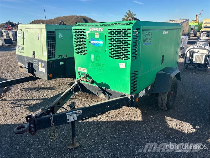 Doosan P425 HP 375 WCU-T4I Mobile Mobile Air Compressor Kompresory