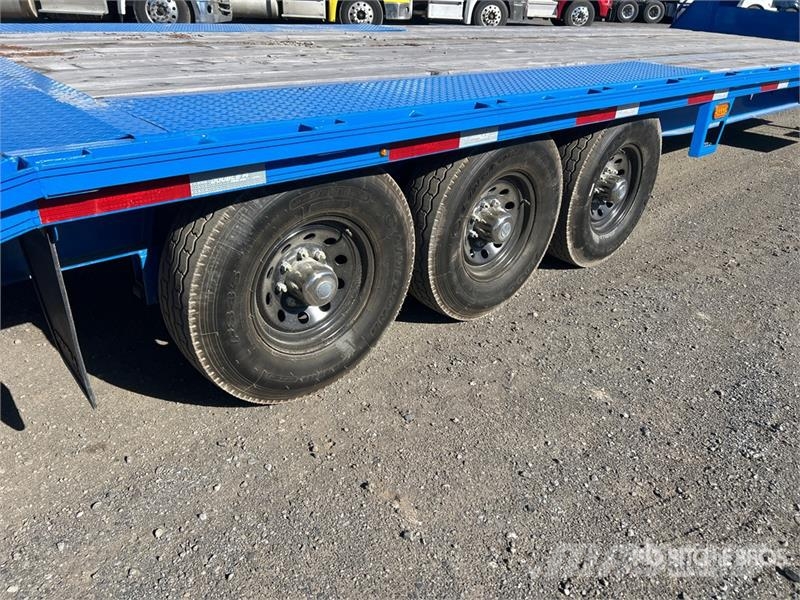  Double A GHB218 30 ft Tri/A Gooseneck Equipment Tr Прицепы-Автовозы