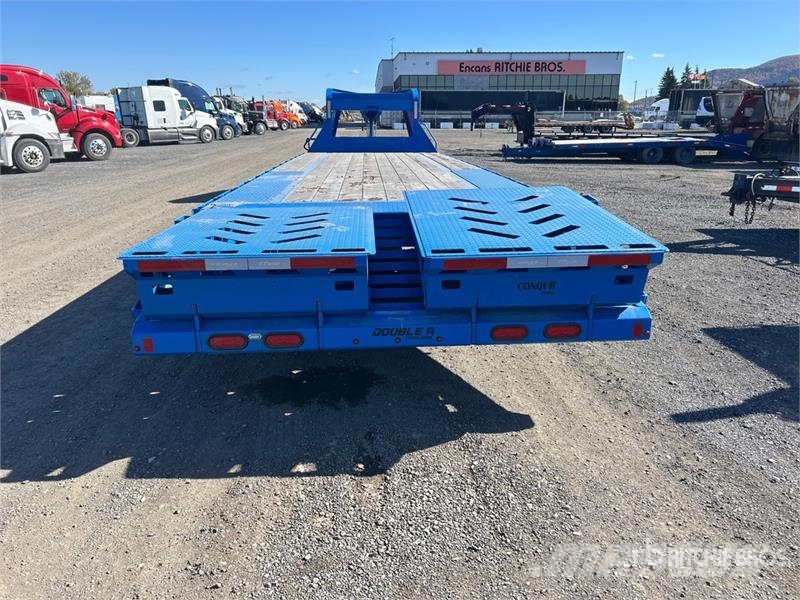  Double A GHB218 30 ft Tri/A Gooseneck Equipment Tr Прицепы-Автовозы