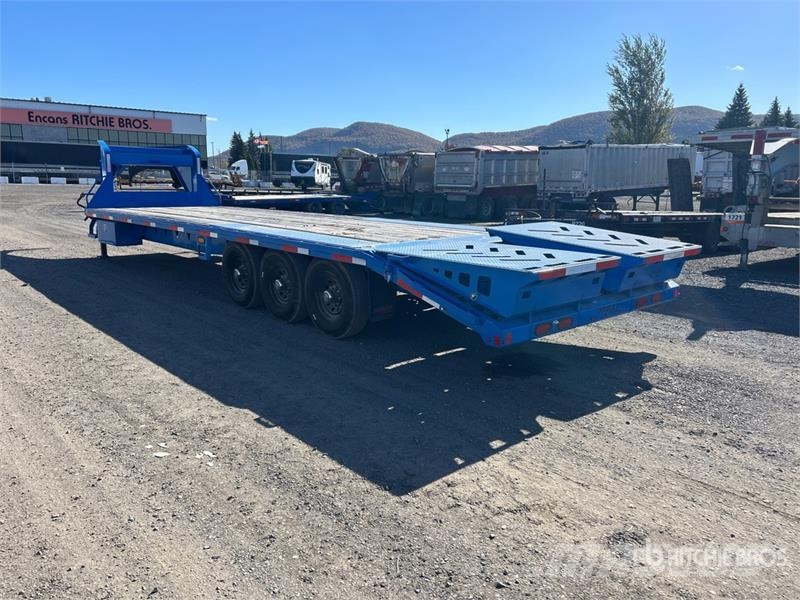  Double A GHB218 30 ft Tri/A Gooseneck Equipment Tr Прицепы-Автовозы