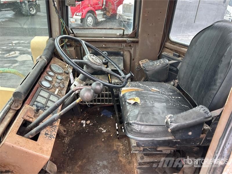 Dresser 530 Wheel loaders