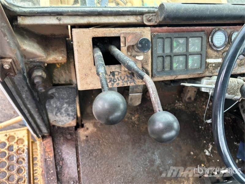Dresser 530 Wheel loaders