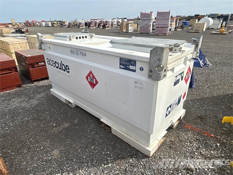 DyMac ACV-2000L 1918 L Fuel Tank Üzemanyag- és adaléktartályok