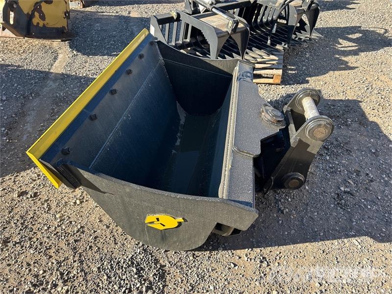 Dynamic Entities 120CL 60 in Excavator Bucket - Fits 65mm Kašike / Korpe