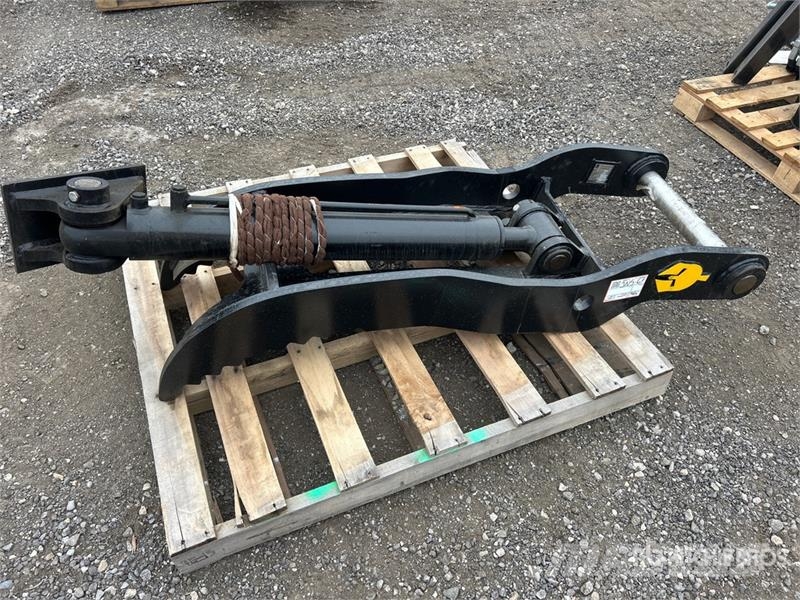 Dynamic Entities 120CL 15 in Excavator Thumb (Unused) Kovalar
