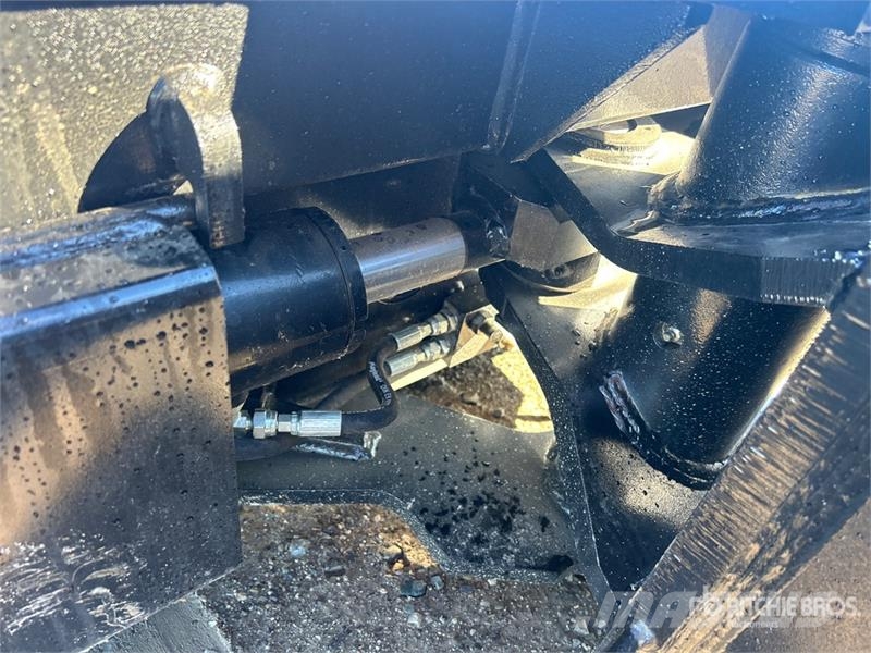Dynamic Entities 120CL 60 in Tilting Excavator Bucket - Fi Kanalak