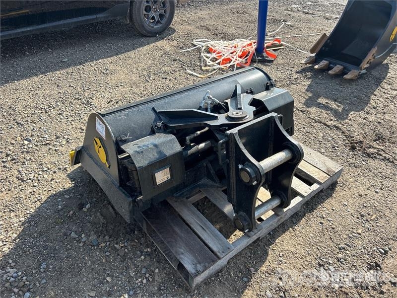 Dynamic Entities 120CL 48 in Q/C Hydraulic Tilting Excavat Kanalak