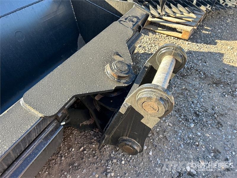 Dynamic Entities 120CL 60 in Excavator Bucket - Fits 65mm Kašike / Korpe