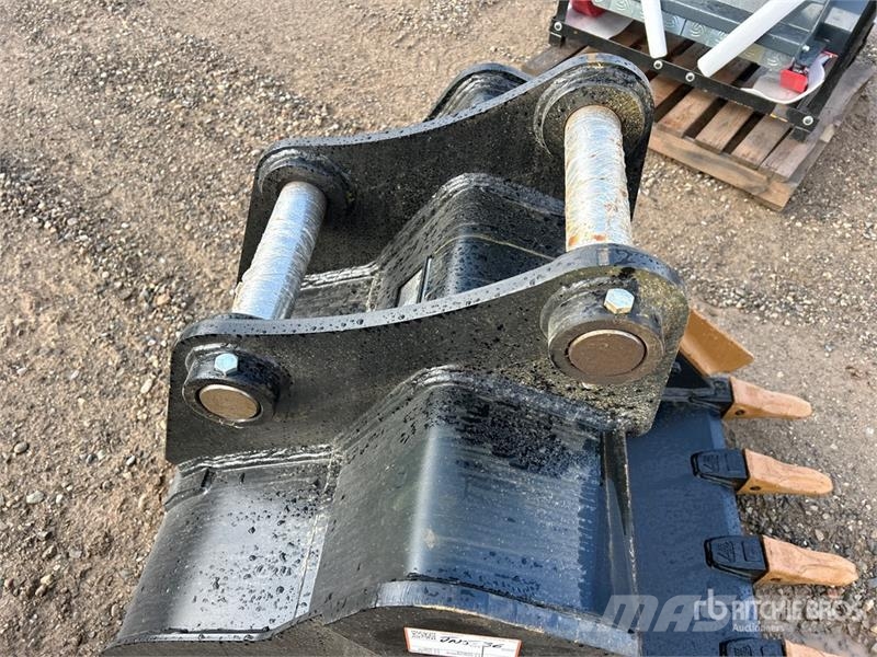 Dynamic Entities 120CL 36 in Q/C Digging Excavator Bucket Kanalak