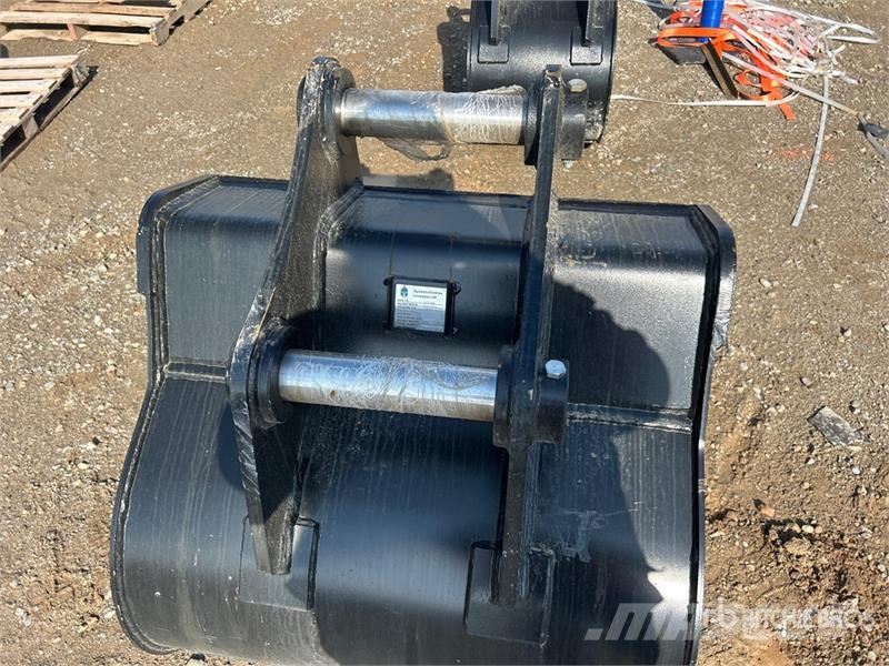 Dynamic Entities 120CL 35 in Q/C Digging Excavator Bucket Kanalak