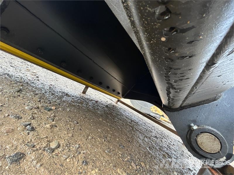 Dynamic Entities 120CL 60 in Q/C Cleanup Excavator Bucket  دلاء