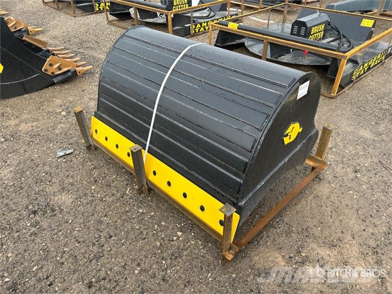 Dynamic Entities 120CL 60 in Q/C Cleanup Excavator Bucket  دلاء