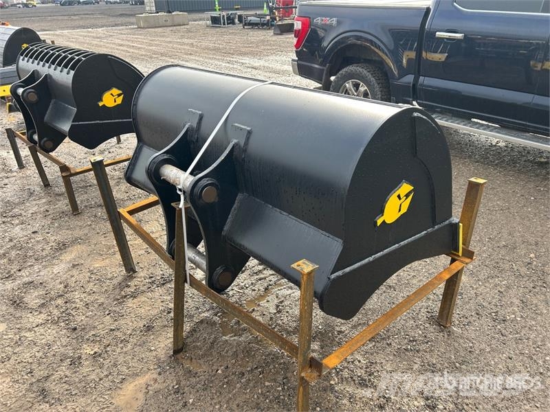 Dynamic Entities 120CL 60 in Q/C Cleanup Excavator Bucket Kanalak