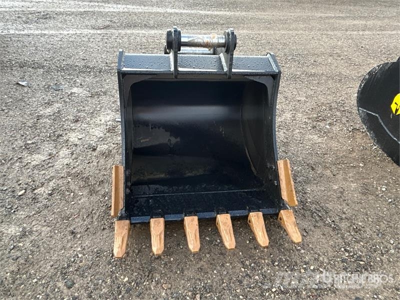 Dynamic Entities 120CL 42 in Q/C Digging Excavator Bucket Kanalak