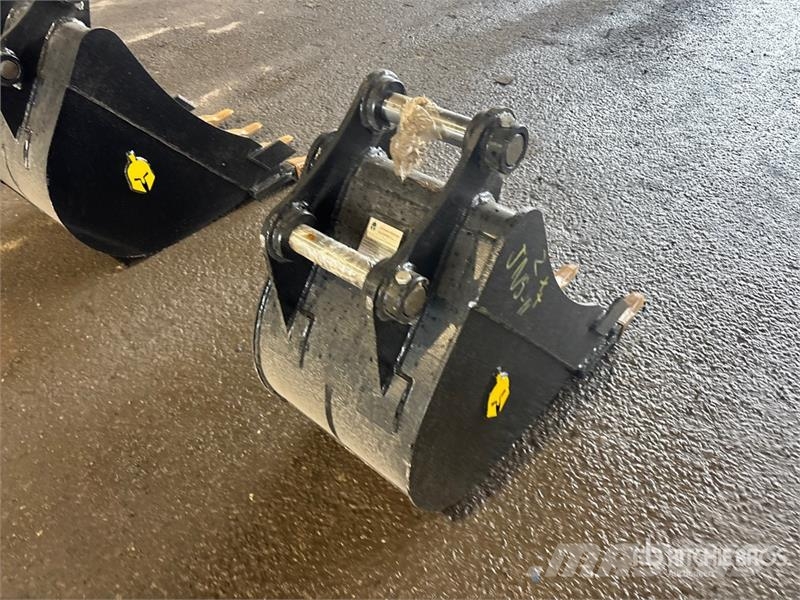 Dynamic Entities 18 in Digging Excavator Bucket - Fits Cat Godet