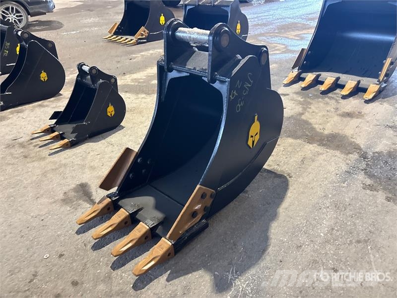 Dynamic Entities 24 in Digging Excavator Bucket - Fits Cat Godet