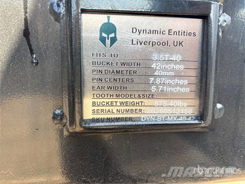 Dynamic Entities 42 in Tilting Excavator Bucket - Fits Cat دلاء