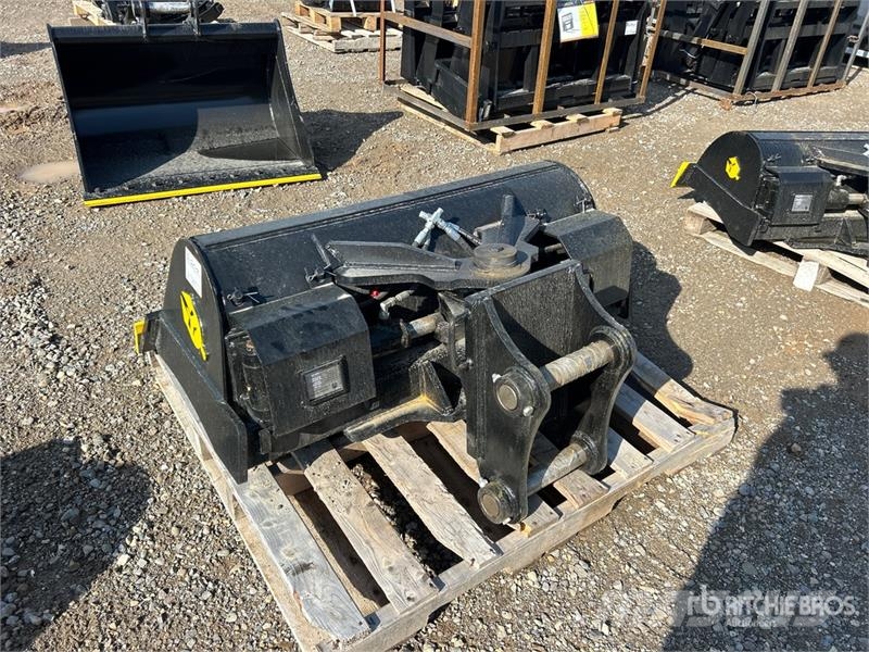 Dynamic Entities 48 in Q/C Hydraulic Tilting Excavator Buc Kanalak