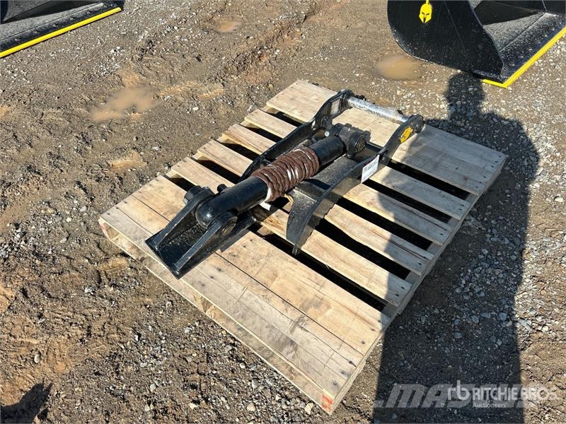 Dynamic Entities 50CL 11 in Excavator Thumb - Fits Cat 305 Kanalak