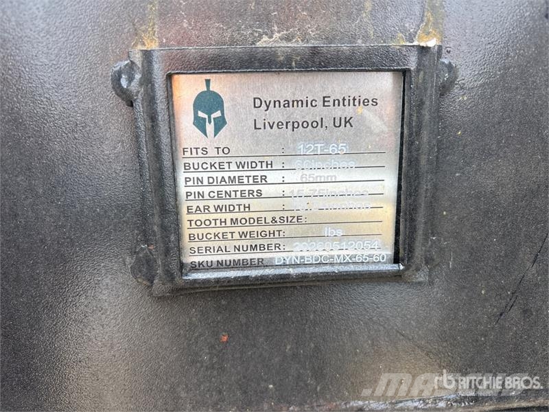 Dynamic Entities 60 in Cleanup Excavator Bucket - Fits Cat دلاء