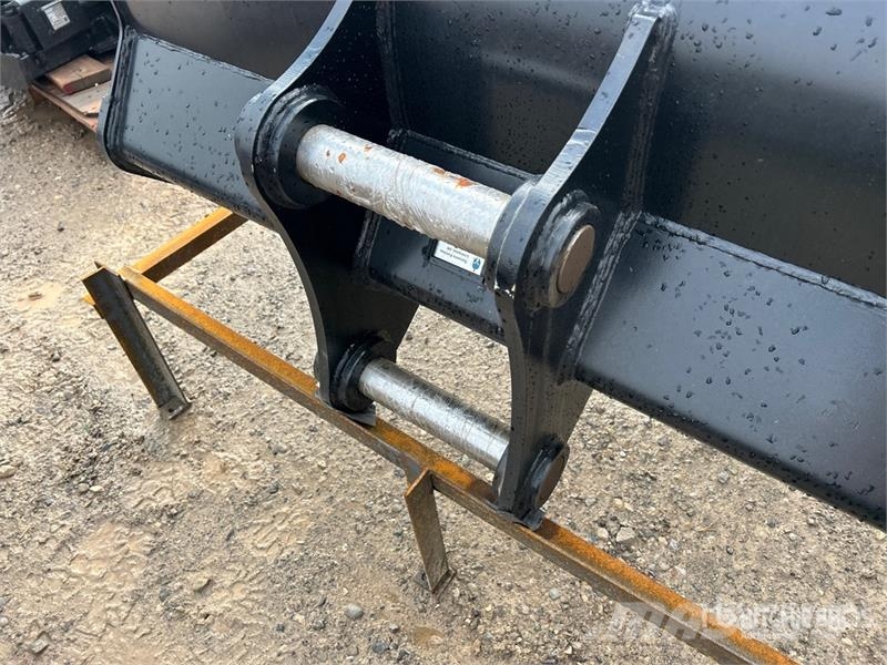 Dynamic Entities 60 in Q/C Cleanup Excavator Bucket (Unuse Kanalak