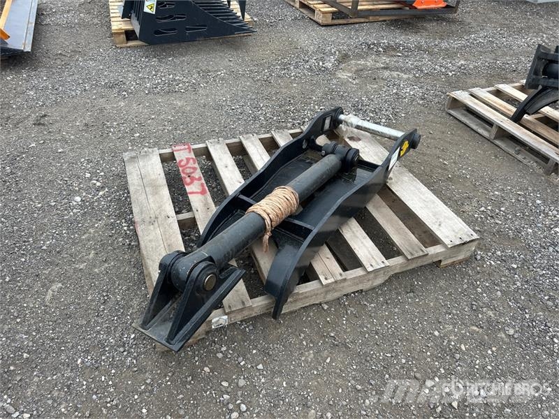 Dynamic Entities 80CL 14 in Excavator Thumb (Unused) Kašike / Korpe