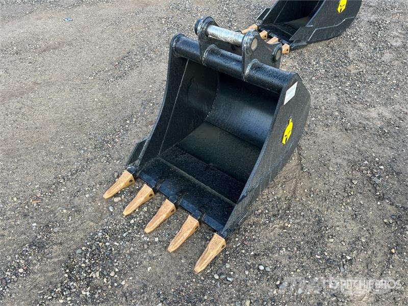 Dynamic Entities 80CL 28 in Excavator Bucket (Unused) Kašike / Korpe