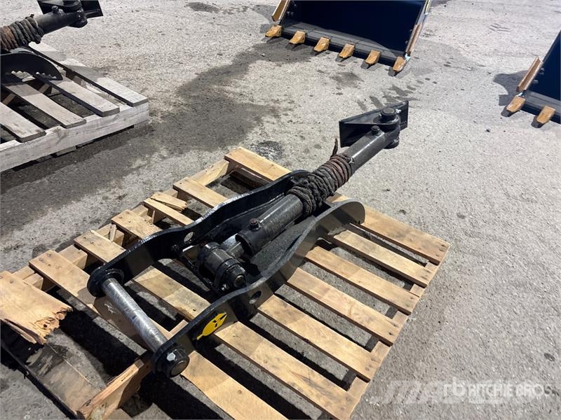 Dynamic Entities Excavator Thumb - Fits Cat 305, 305.5 Kom Bakken