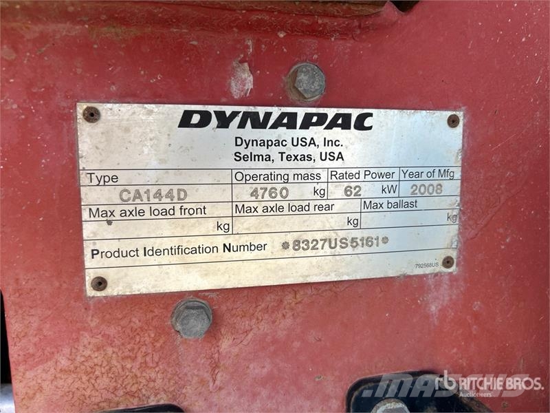 Dynapac CA144D مداحل أحادية الأسطوانة