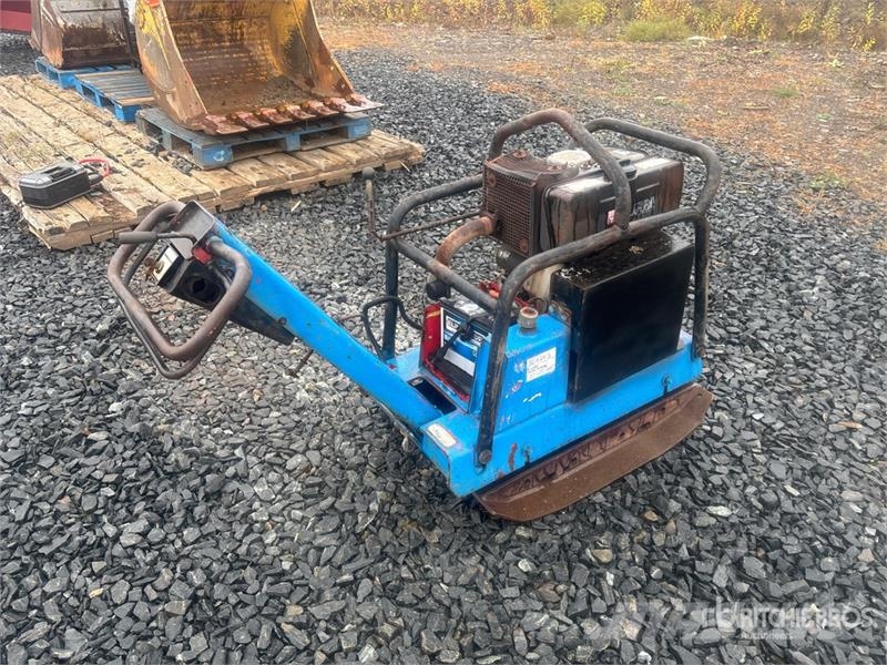 Dynapac Reversible Vibratory Plate Compactor دكاكات أفقية