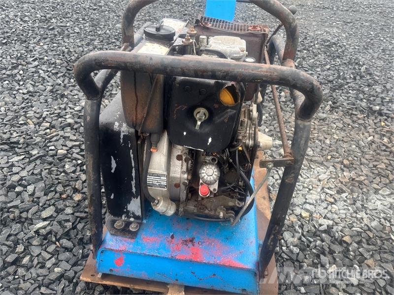 Dynapac Reversible Vibratory Plate Compactor دكاكات أفقية