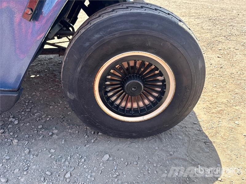 E-Z-GO Electric Golf Cart (Inoperable) Golf carts