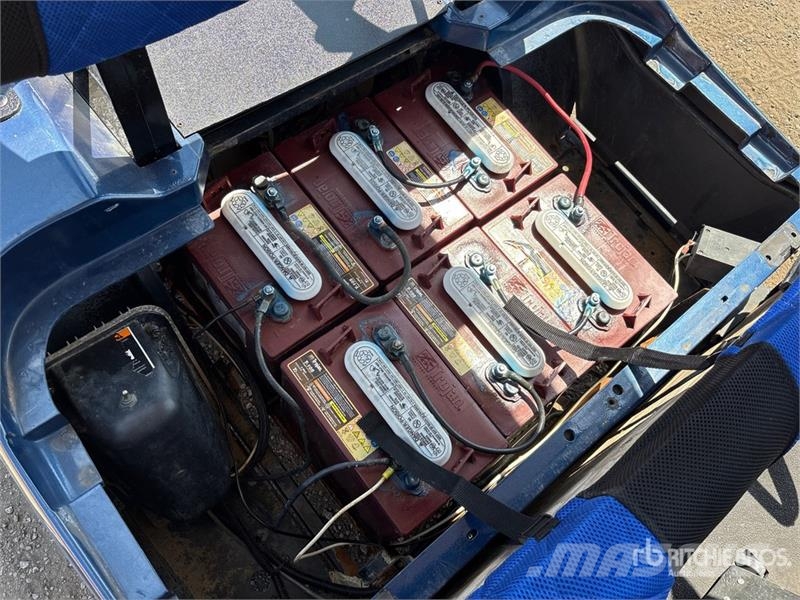 E-Z-GO Electric Golf Cart (Inoperable) Golf carts