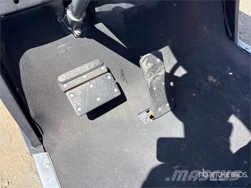 E-Z-GO Electric Golf Cart (Inoperable) Golf carts
