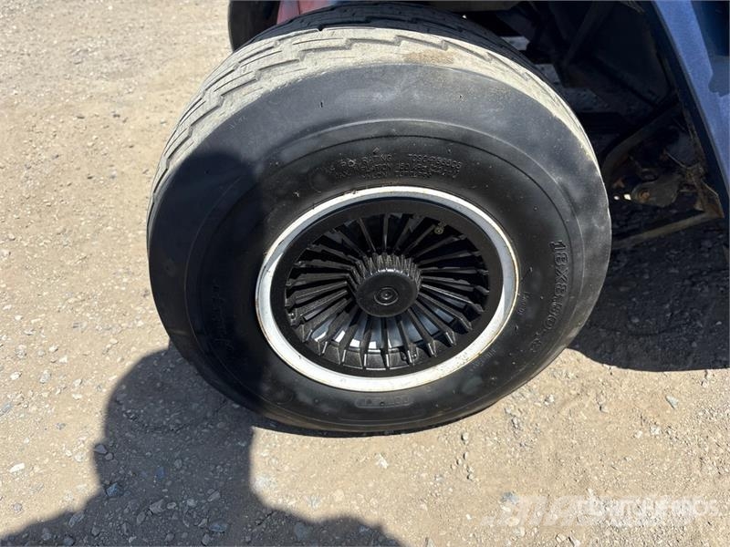 E-Z-GO Electric Golf Cart (Inoperable) Golf carts