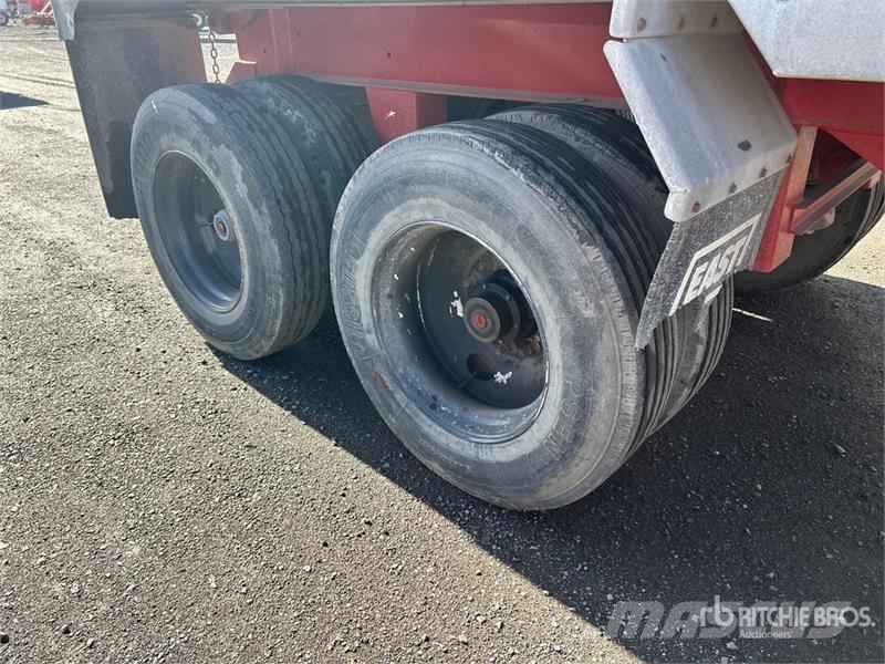 East 26 ft T/A End Dump Trailer Самоскиди