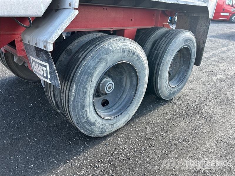 East 26 ft T/A End Dump Trailer Самоскиди