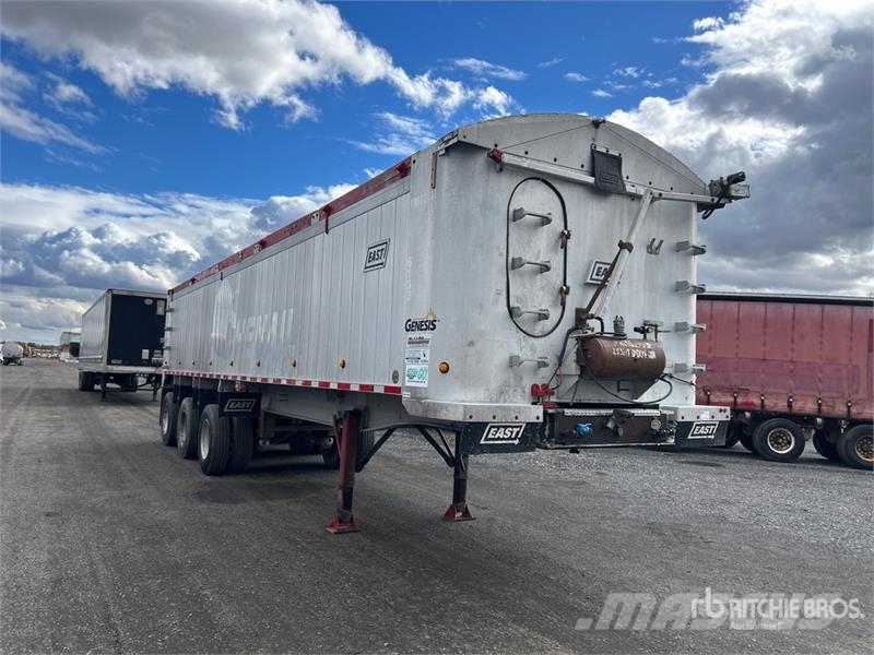 East 36 ft Tri/A End Dump Trailer Rimorchi ribaltabili