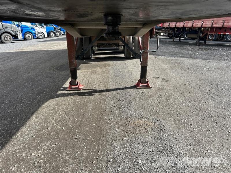 East 36 ft Tri/A End Dump Trailer Rimorchi ribaltabili